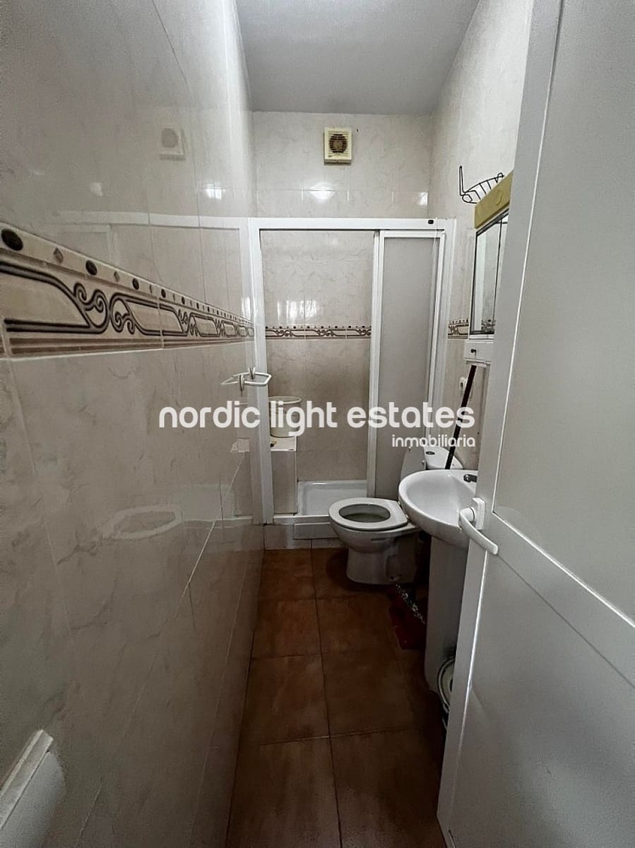 4 soveværelse Semi-Rækkehus til salg i Torrox - € 160.000 (Ref: 9127165)