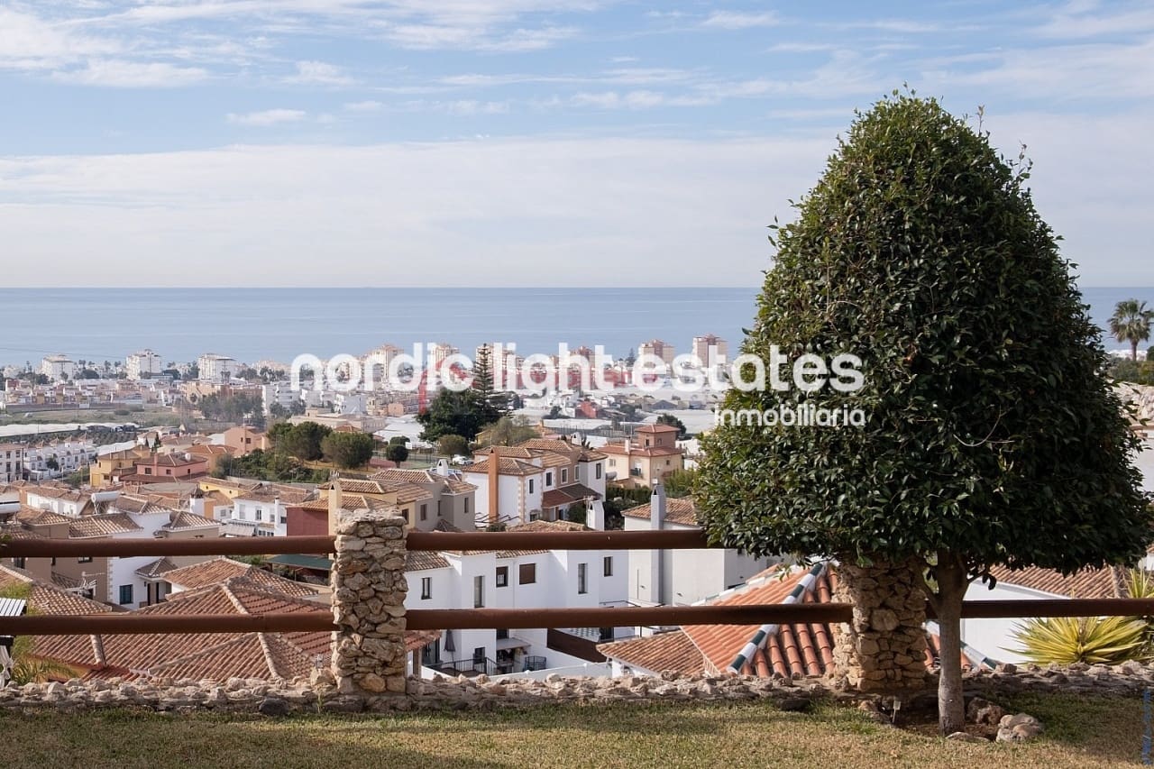 3 soverom Villa til salgs i Torrox-Costa med garasje - € 675 000 (Ref: 9127353)