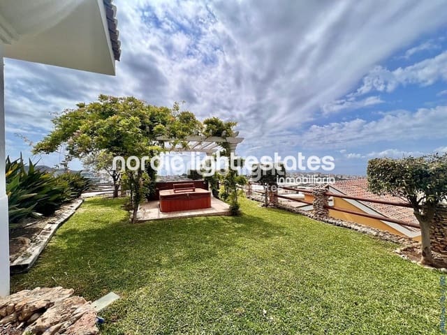 3 camera da letto Villa in vendita in Torrox-Costa, Torrox con garage - 675.000 € (Rif: 9127353)