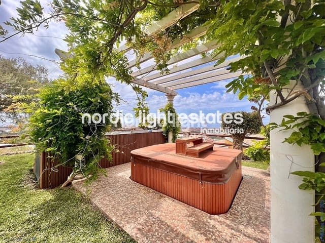 3 camera da letto Villa in vendita in Torrox-Costa, Torrox con garage - 675.000 € (Rif: 9127353)