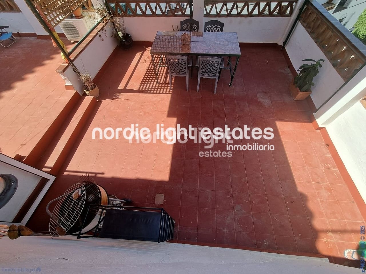 2 soveværelse Lejlighed til salg i Frigiliana med garage - € 290.000 (Ref: 9146021)