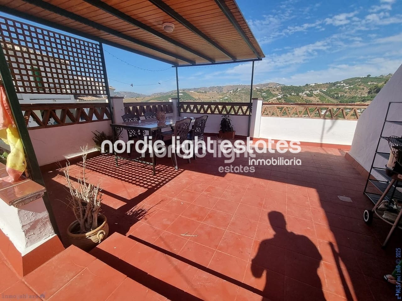 2 soveværelse Lejlighed til salg i Frigiliana med garage - € 290.000 (Ref: 9146021)