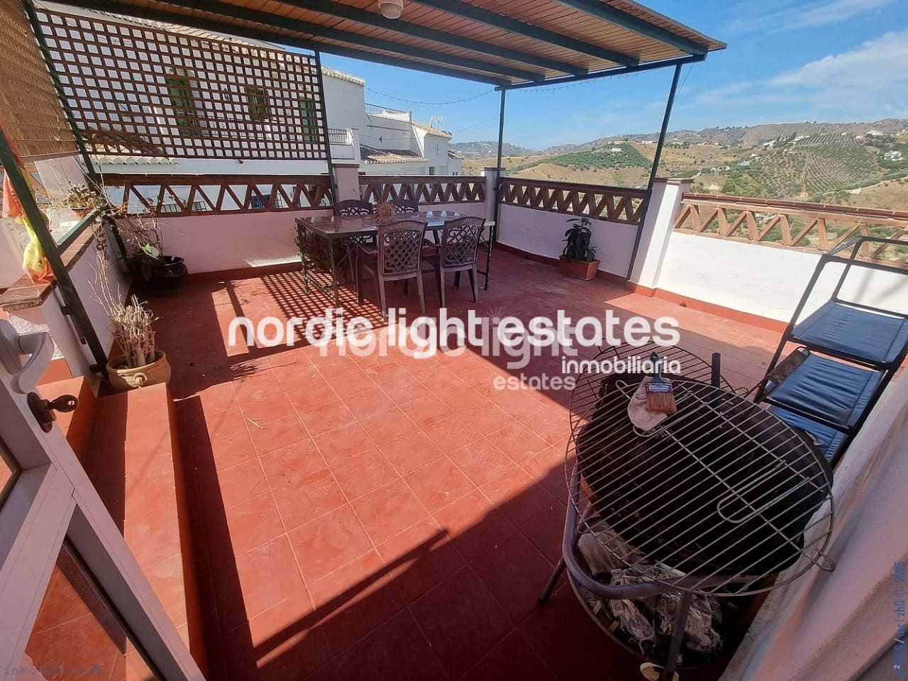 2 soveværelse Lejlighed til salg i Frigiliana med garage - € 290.000 (Ref: 9146021)