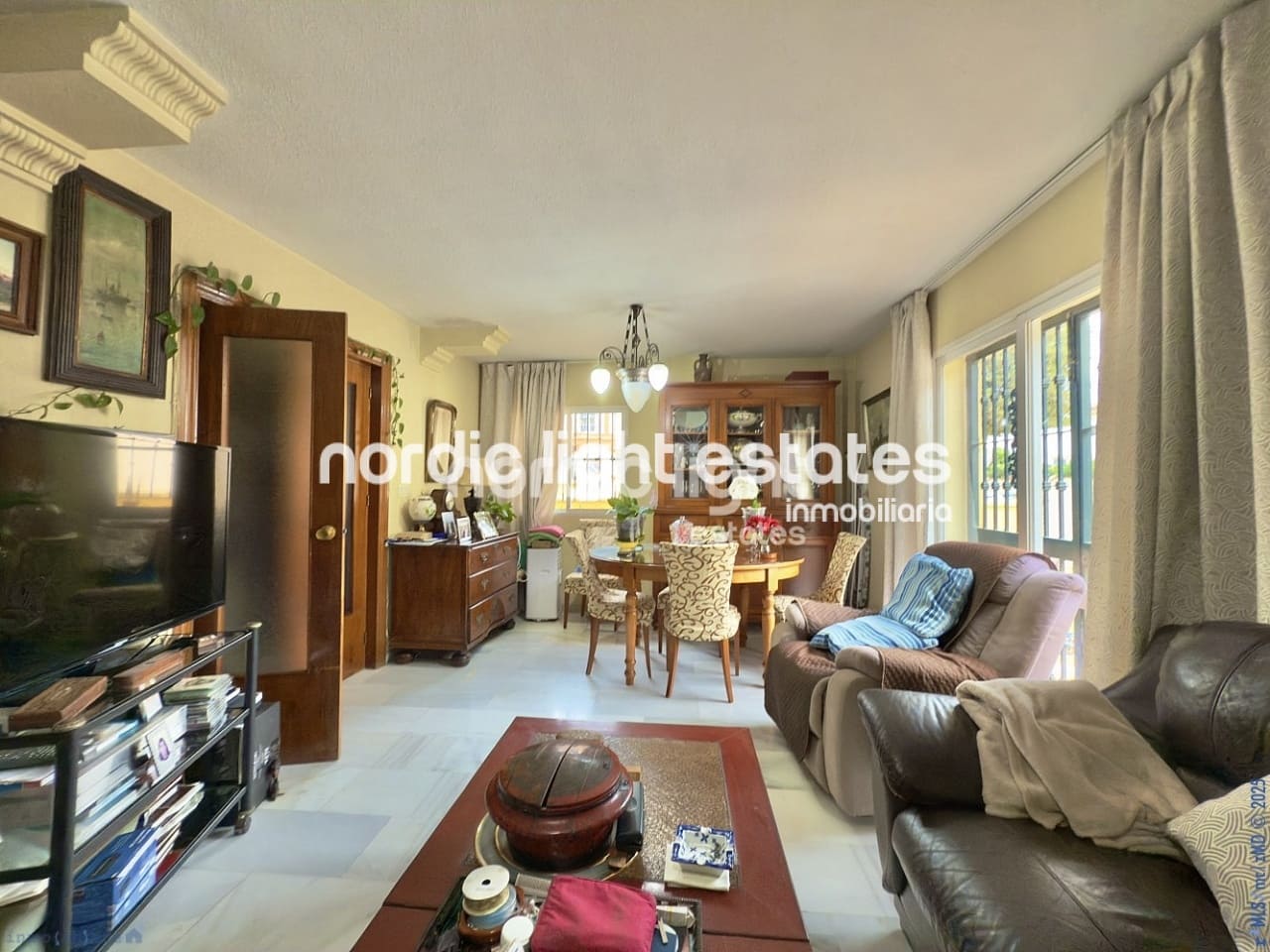 7 soveværelse Villa til salg i Torre del Mar med swimmingpool garage - € 725.000 (Ref: 9146188)