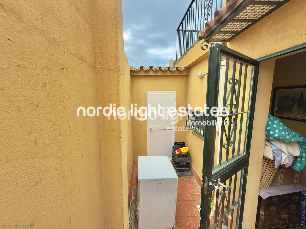 7 soveværelse Villa til salg i Torre del Mar med swimmingpool garage - € 725.000 (Ref: 9146188)