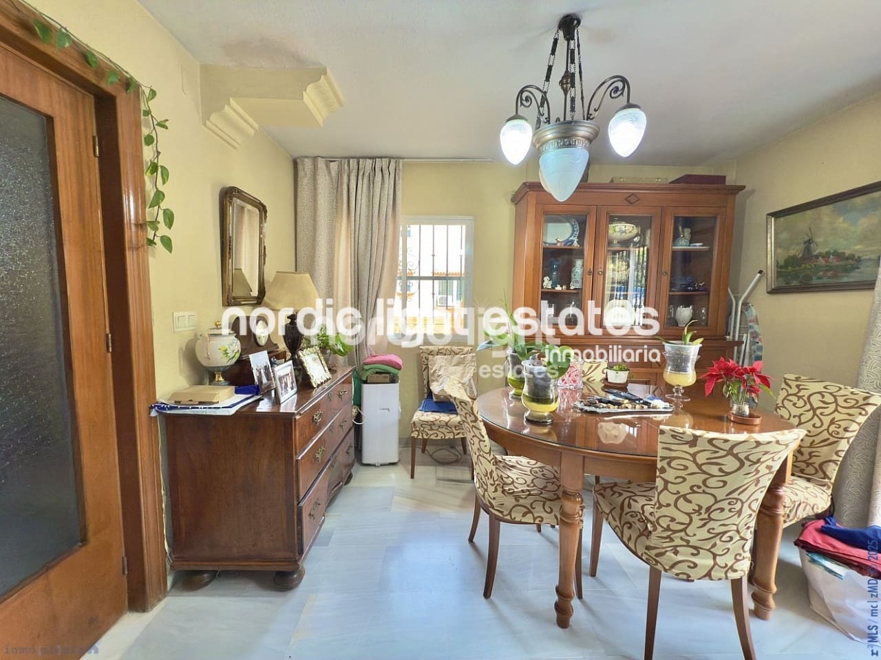 7 soveværelse Villa til salg i Torre del Mar med swimmingpool garage - € 725.000 (Ref: 9146188)