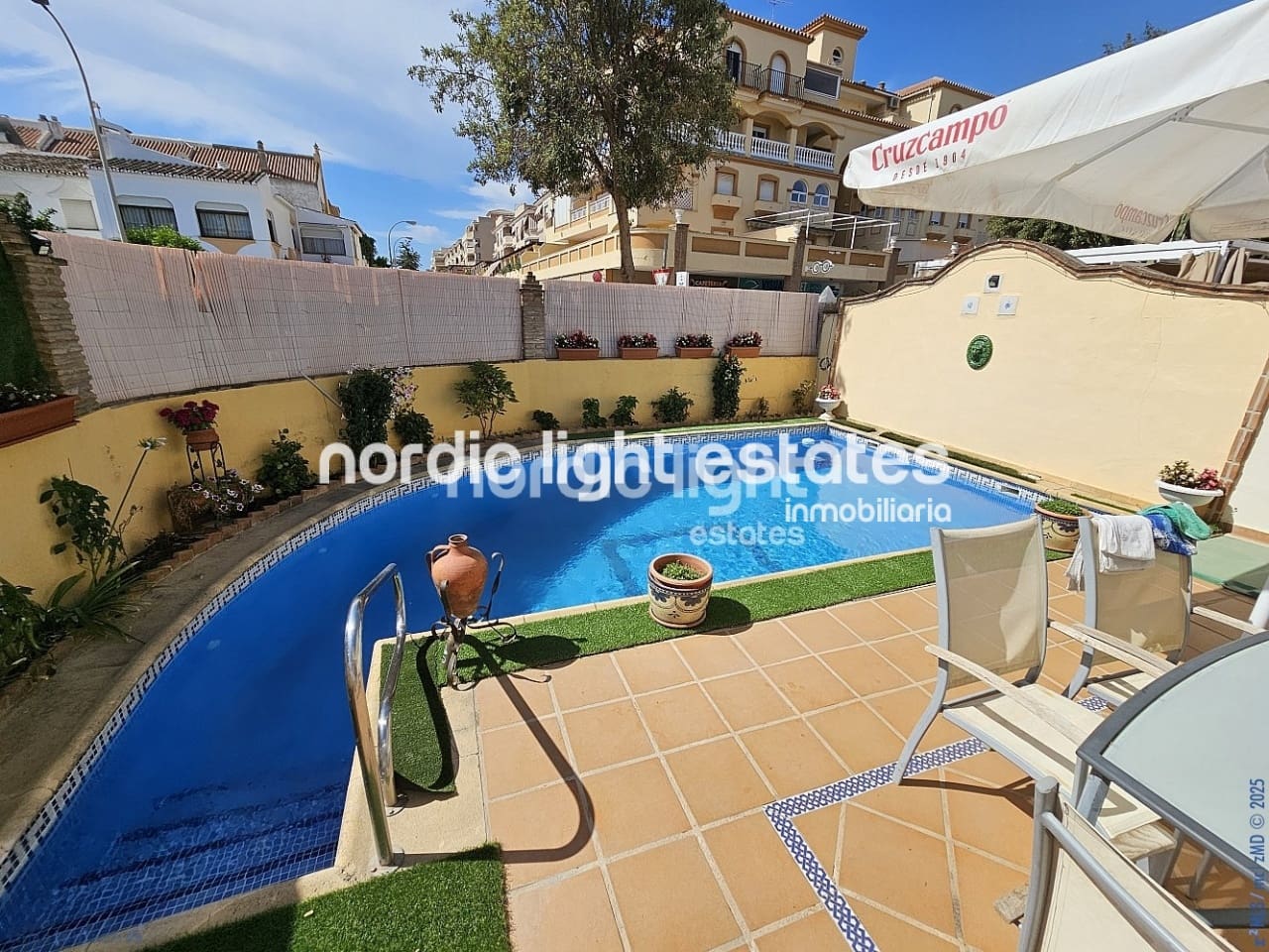7 soveværelse Villa til salg i Torre del Mar med swimmingpool garage - € 725.000 (Ref: 9146188)