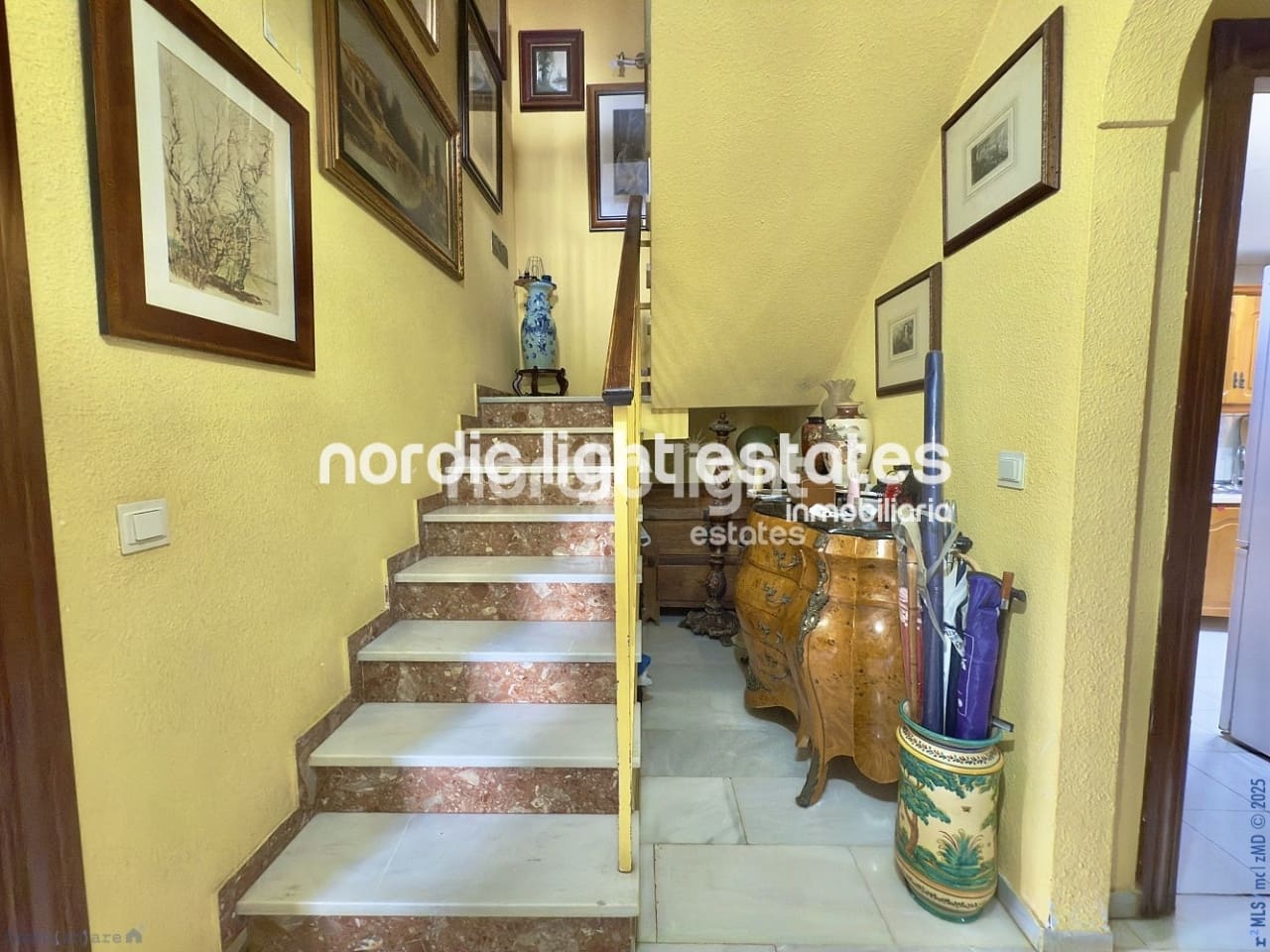 7 soveværelse Villa til salg i Torre del Mar med swimmingpool garage - € 725.000 (Ref: 9146188)