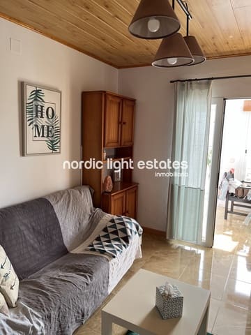 2 slaapkamer Halfvrijstaande villa te huur in El Peñoncillo, Torrox met zwembad - € 1.200 (Ref: 9161617)