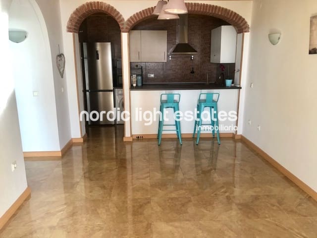 2 bedroom Semi-detached Villa for rent in El Peñoncillo, Torrox with pool - € 1,200 (Ref: 9161617)