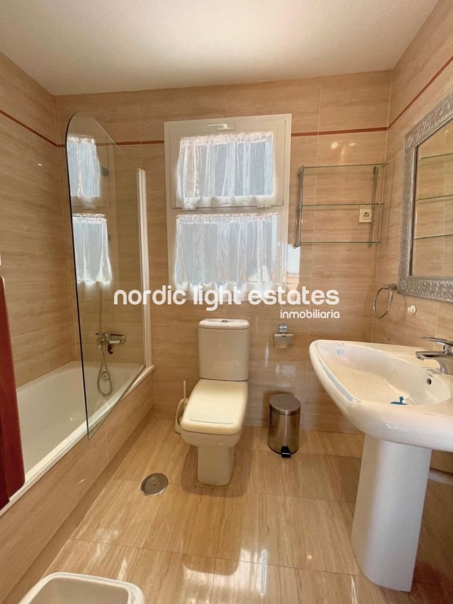 2 camera da letto Attico in vendita in Caleta de Velez con piscina garage - 475.000 € (Rif: 9162713)