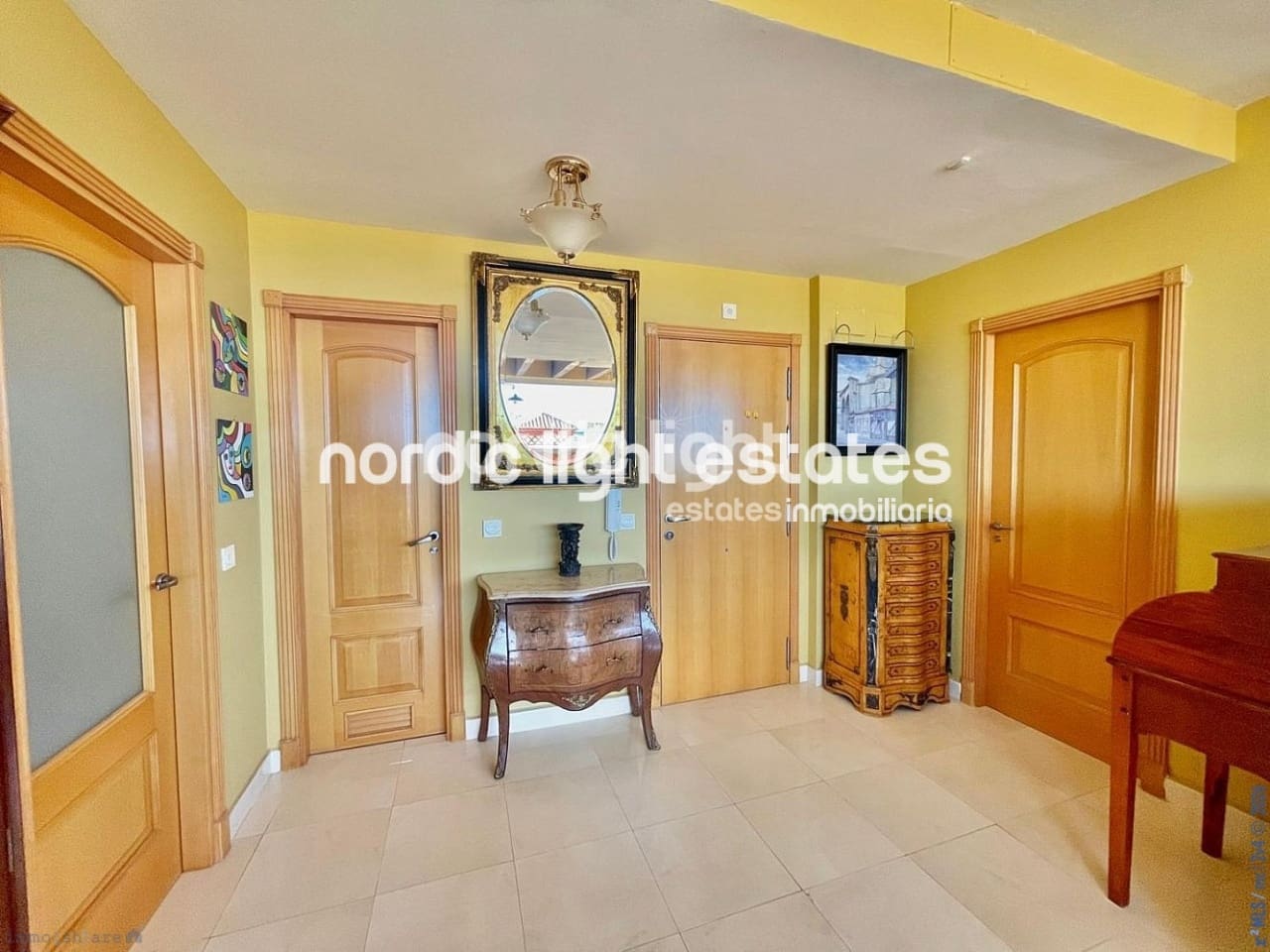 2 sovrum Takvåning till salu i Caleta de Velez med pool garage - 475 000 € (Ref: 9162713)