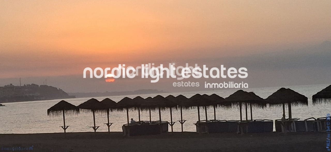 2 sovrum Takvåning till salu i Caleta de Velez med pool garage - 475 000 € (Ref: 9162713)