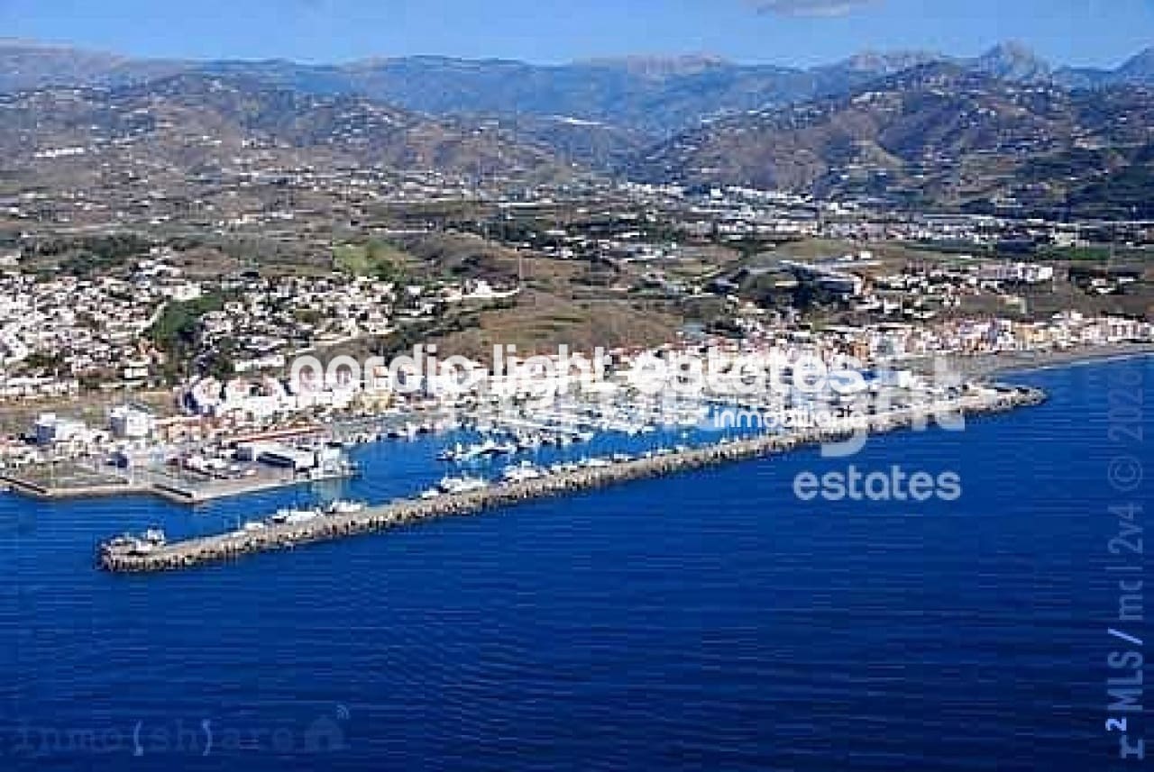 2 sovrum Takvåning till salu i Caleta de Velez med pool garage - 475 000 € (Ref: 9162713)