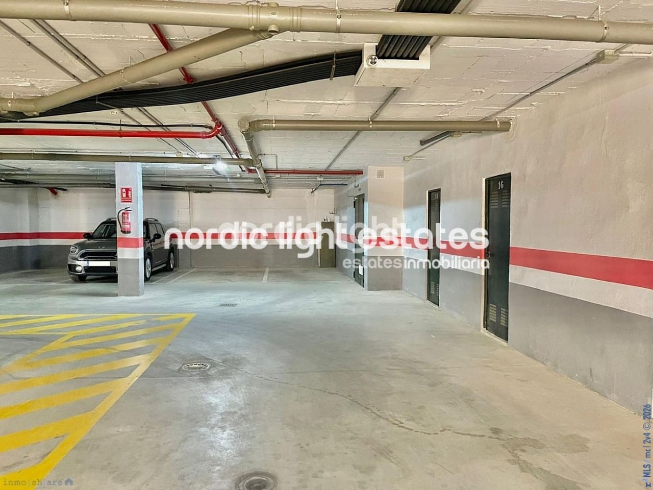 2 sovrum Takvåning till salu i Caleta de Velez med pool garage - 475 000 € (Ref: 9162713)