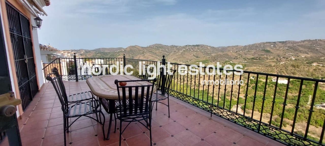 4 slaapkamer Villa te koop in Frigiliana met zwembad garage - € 845.000 (Ref: 9168180)