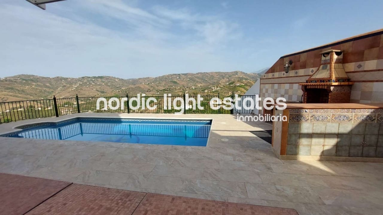 4 slaapkamer Villa te koop in Frigiliana met zwembad garage - € 845.000 (Ref: 9168180)