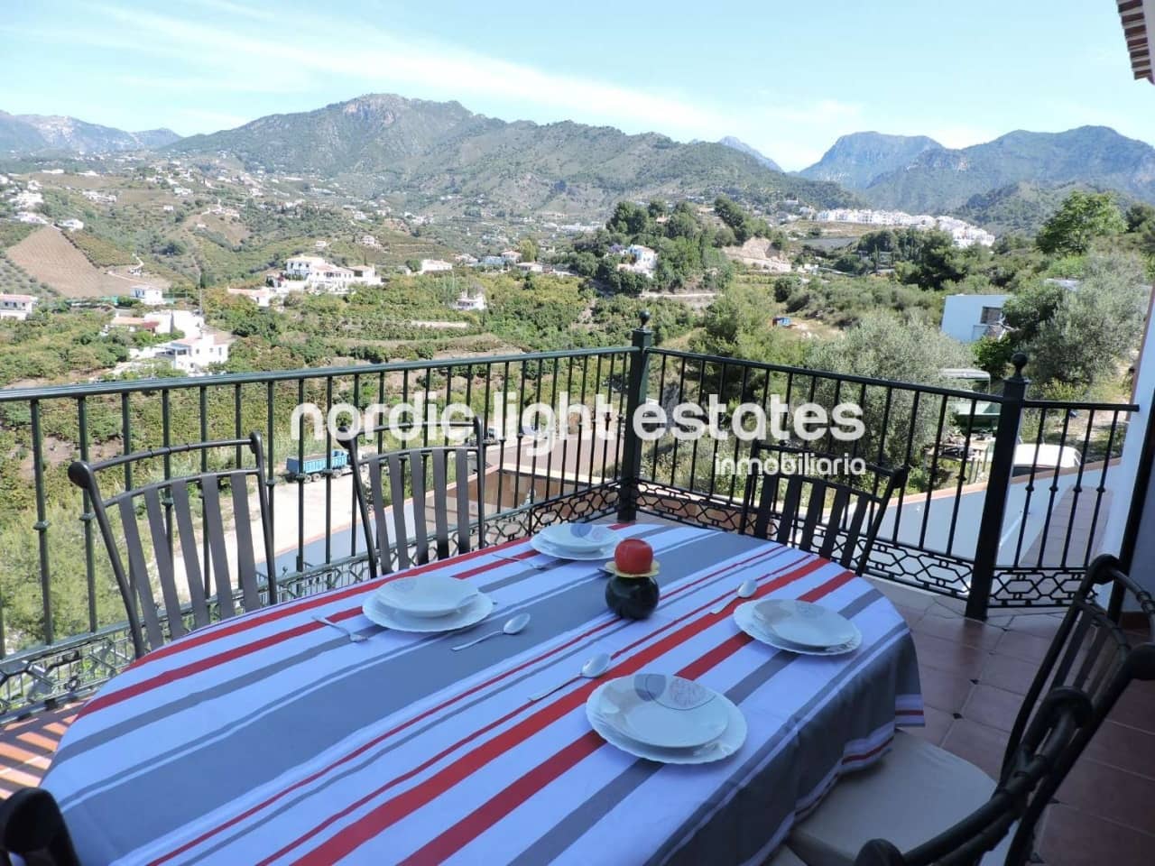 4 slaapkamer Villa te koop in Frigiliana met zwembad garage - € 845.000 (Ref: 9168180)