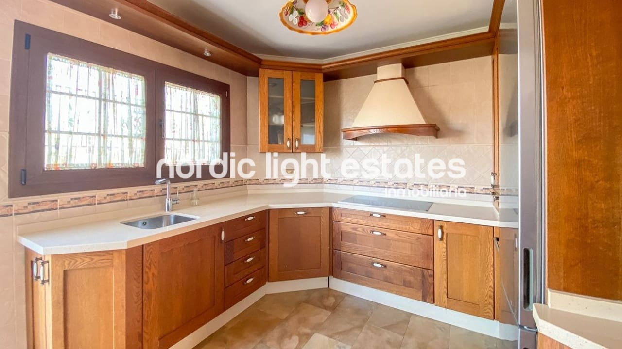 4 slaapkamer Villa te koop in Frigiliana met zwembad garage - € 845.000 (Ref: 9168180)