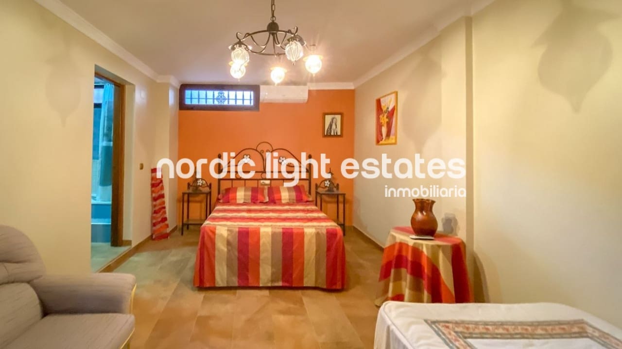 4 slaapkamer Villa te koop in Frigiliana met zwembad garage - € 845.000 (Ref: 9168180)