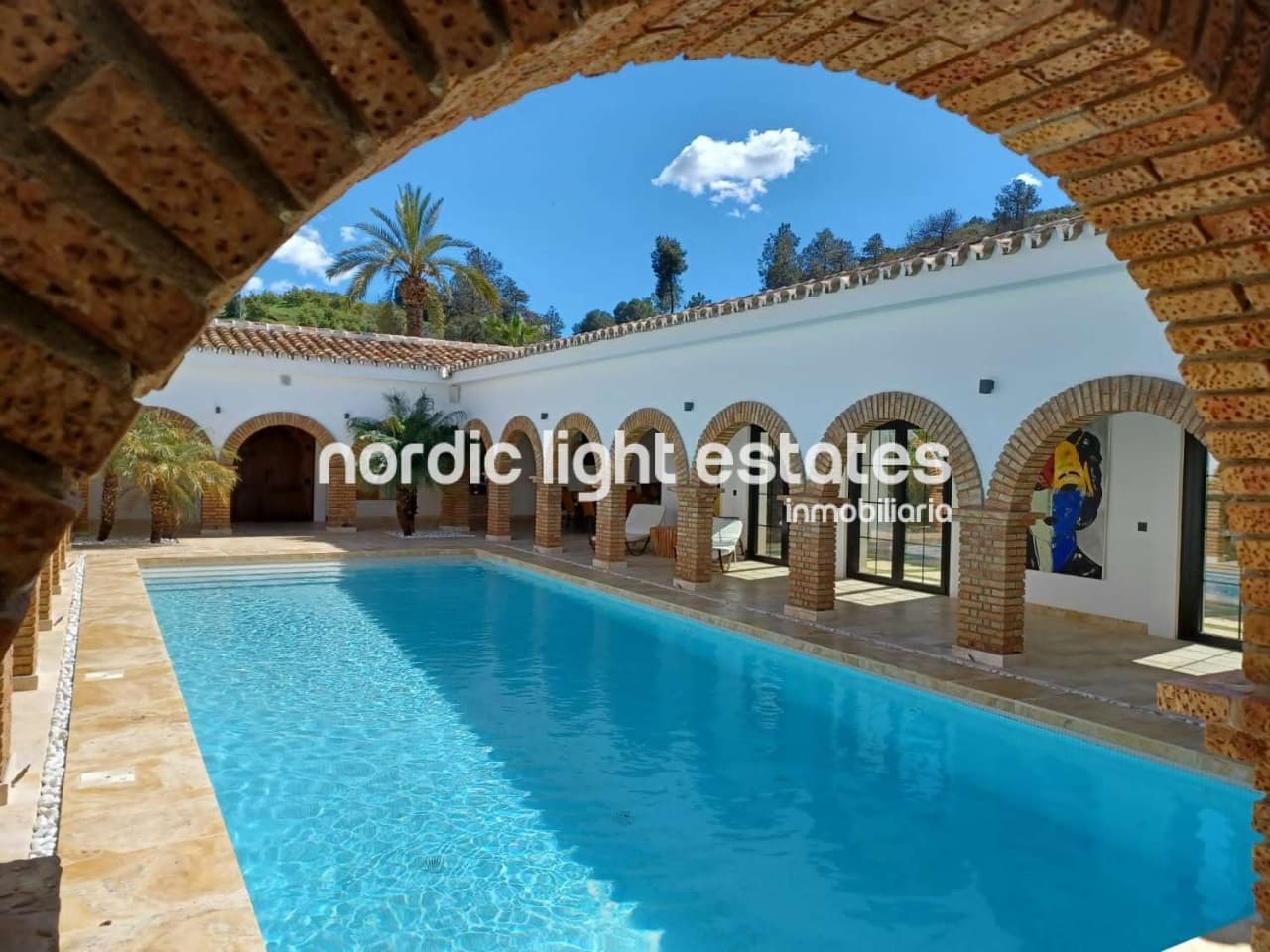 6 soveværelse Villa til salg i Coin med swimmingpool garage - € 2.875.000 (Ref: 9172259)