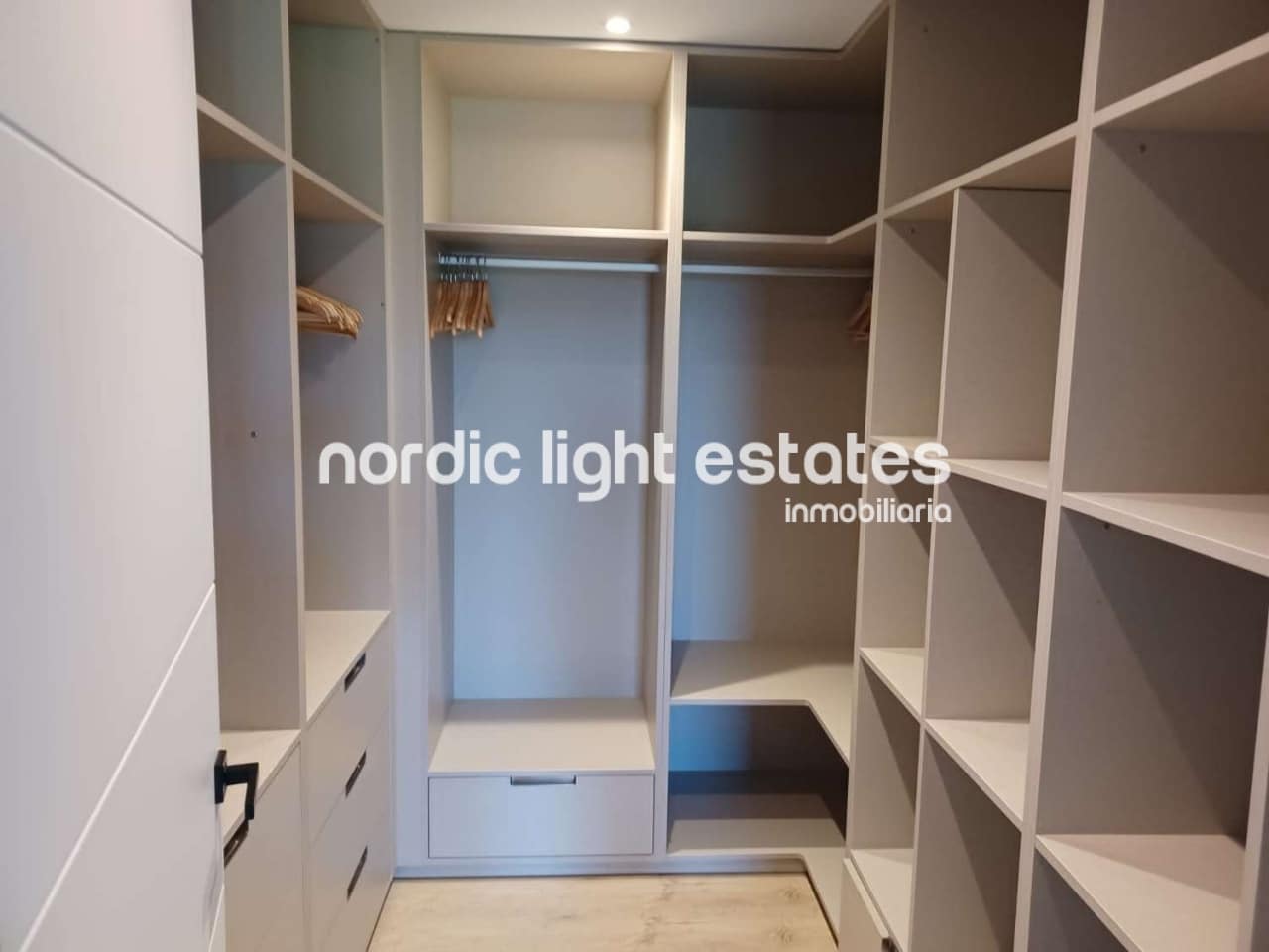 6 soveværelse Villa til salg i Coin med swimmingpool garage - € 2.875.000 (Ref: 9172259)