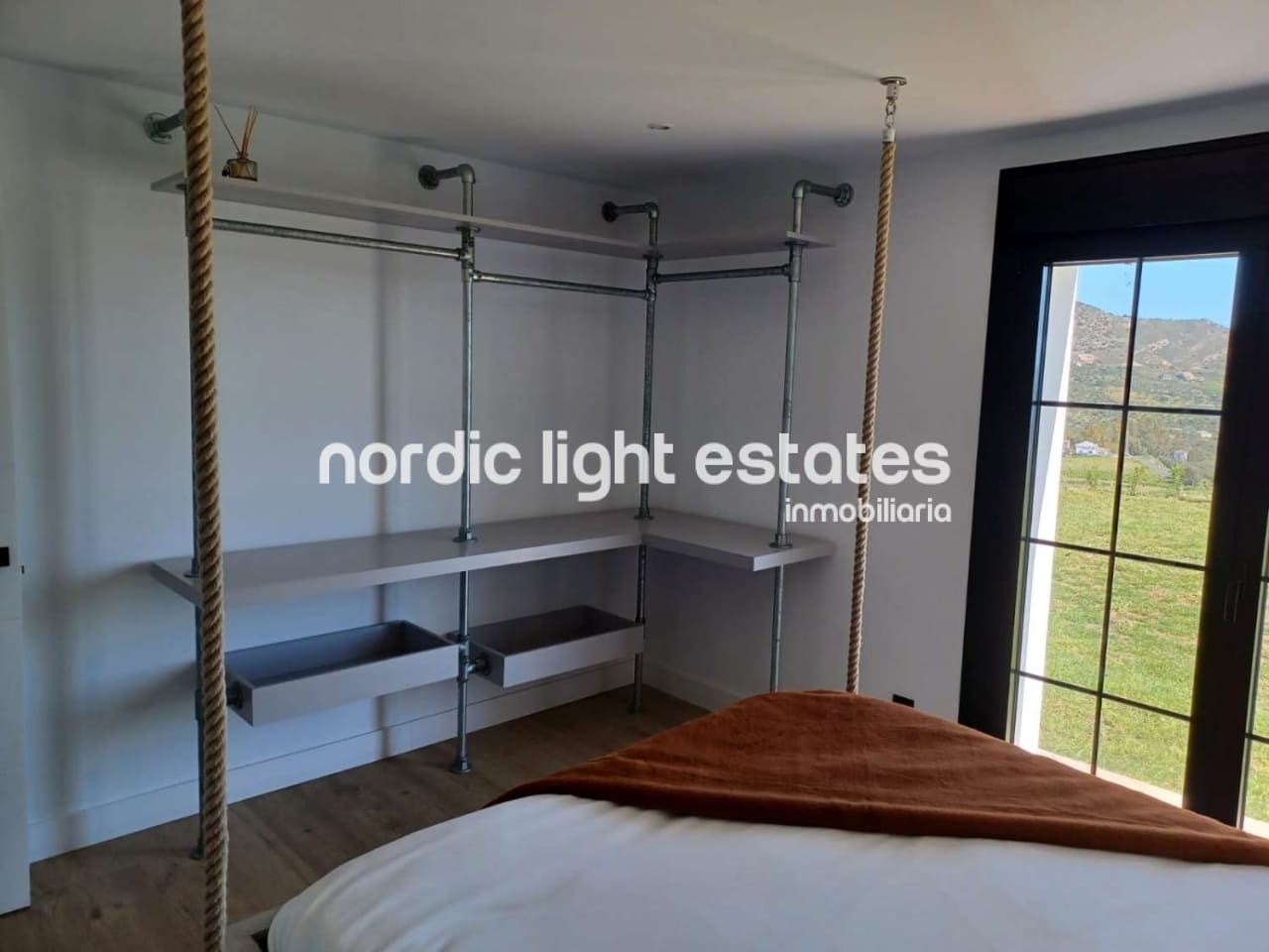 6 soveværelse Villa til salg i Coin med swimmingpool garage - € 2.875.000 (Ref: 9172259)