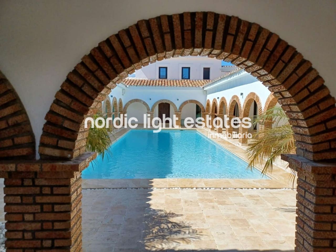 6 soveværelse Villa til salg i Coin med swimmingpool garage - € 2.875.000 (Ref: 9172259)