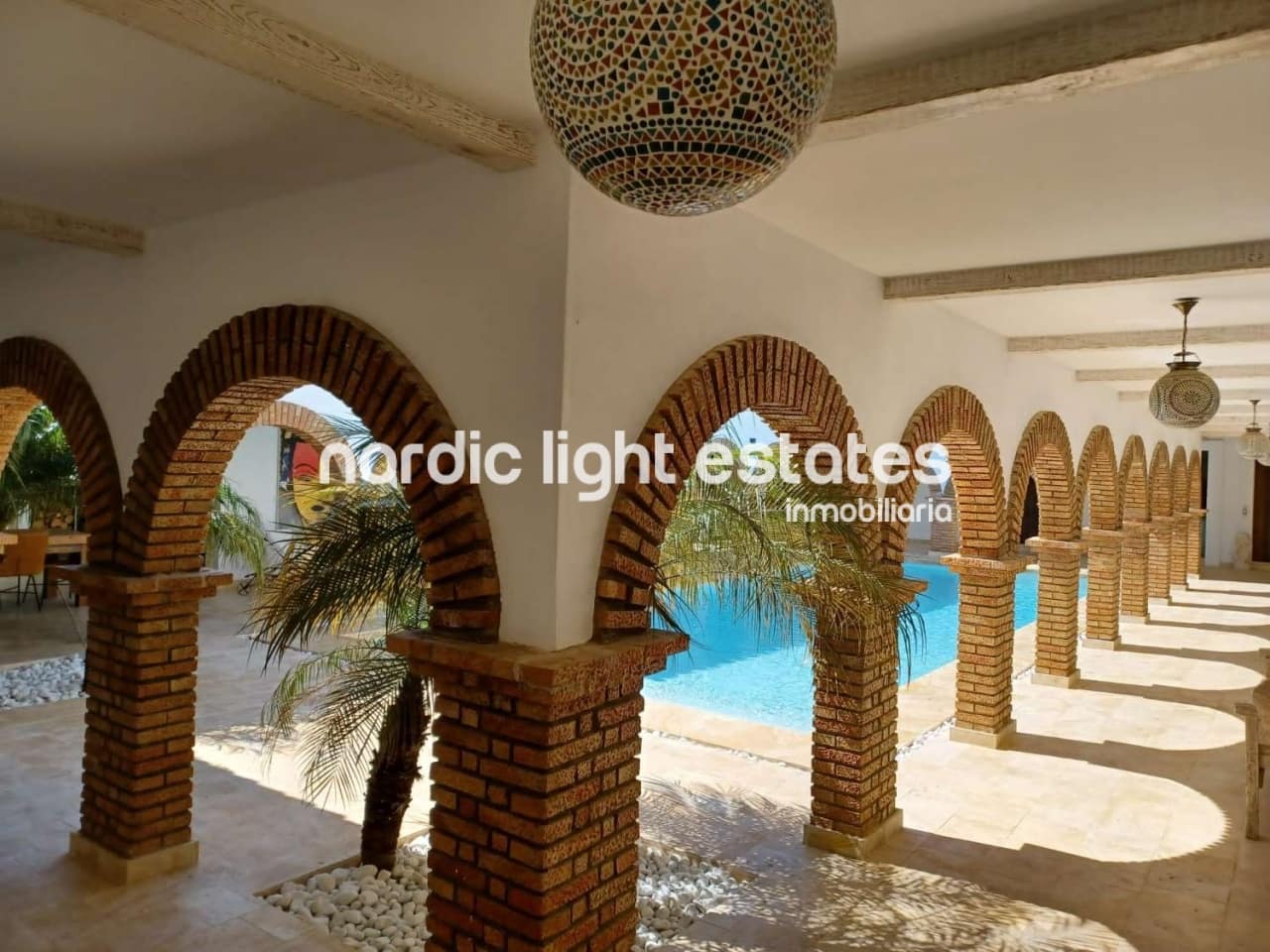 6 soveværelse Villa til salg i Coin med swimmingpool garage - € 2.875.000 (Ref: 9172259)