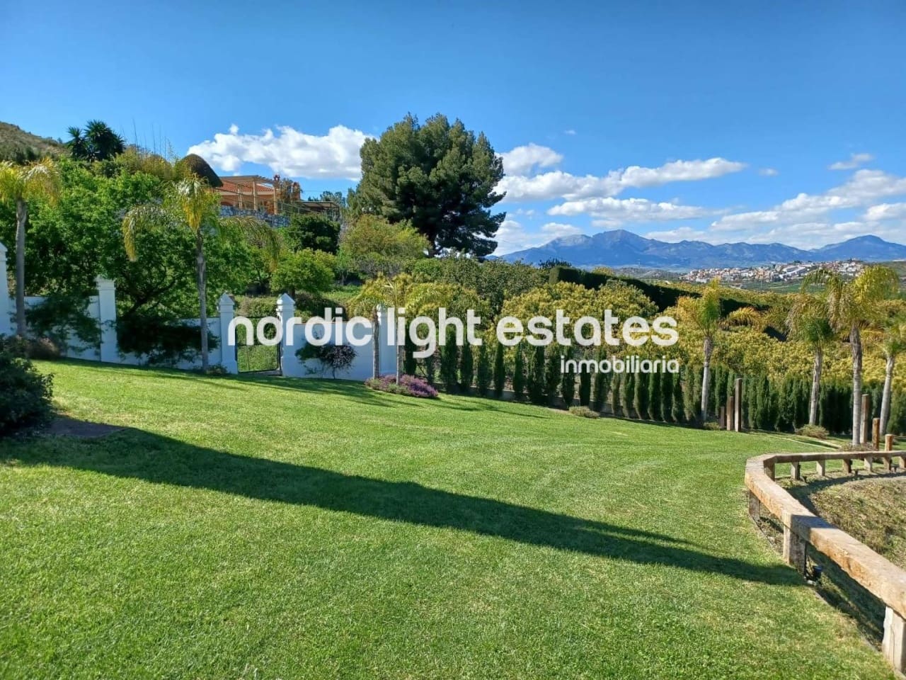 6 soveværelse Villa til salg i Coin med swimmingpool garage - € 2.875.000 (Ref: 9172259)