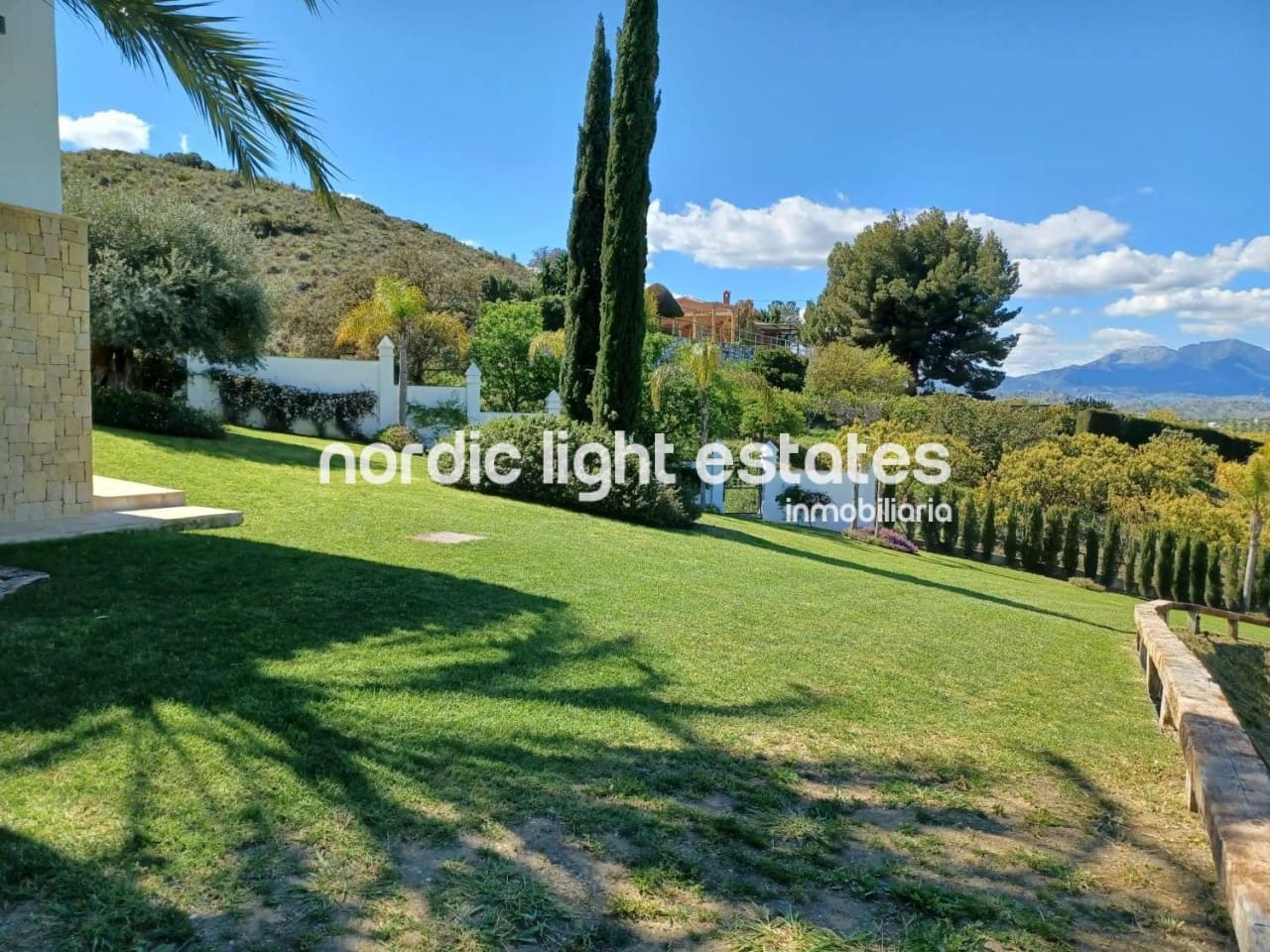 6 soveværelse Villa til salg i Coin med swimmingpool garage - € 2.875.000 (Ref: 9172259)