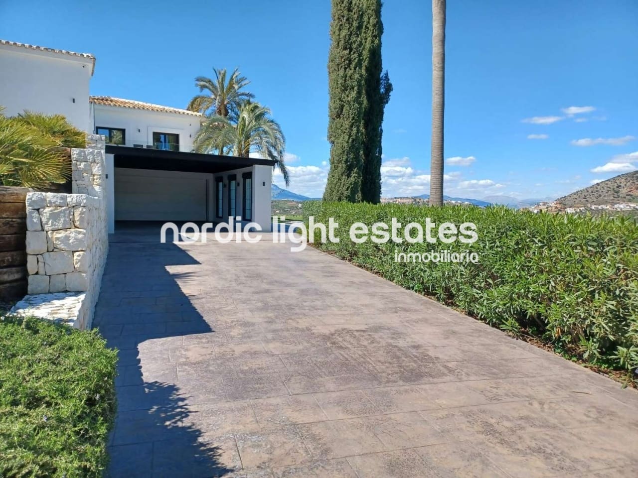 6 soveværelse Villa til salg i Coin med swimmingpool garage - € 2.875.000 (Ref: 9172259)