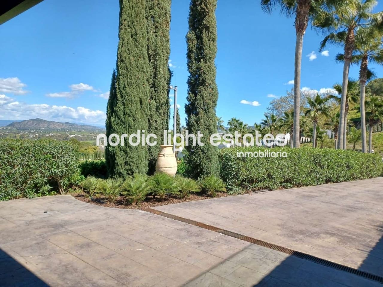 6 soveværelse Villa til salg i Coin med swimmingpool garage - € 2.875.000 (Ref: 9172259)