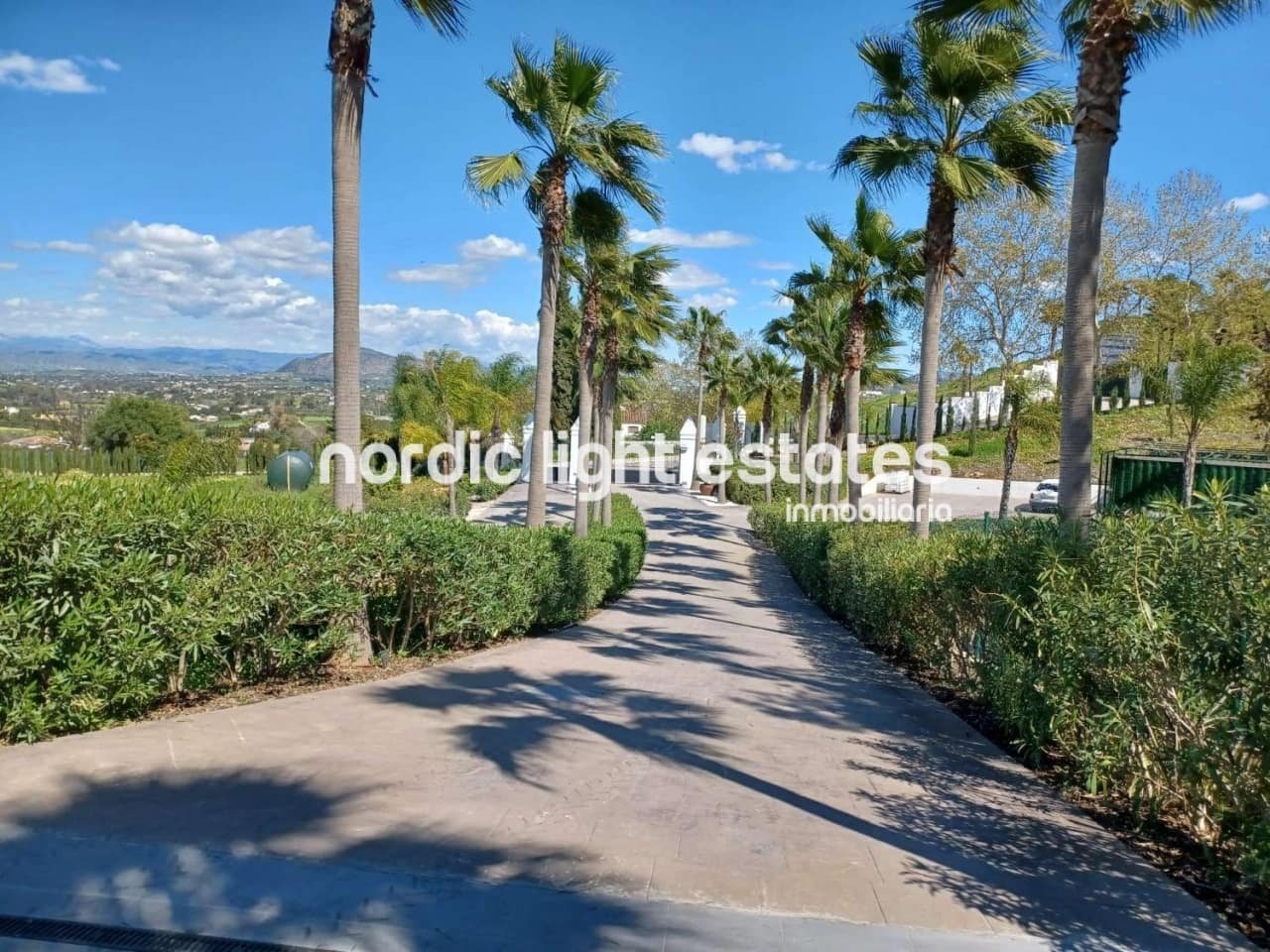 6 soveværelse Villa til salg i Coin med swimmingpool garage - € 2.875.000 (Ref: 9172259)