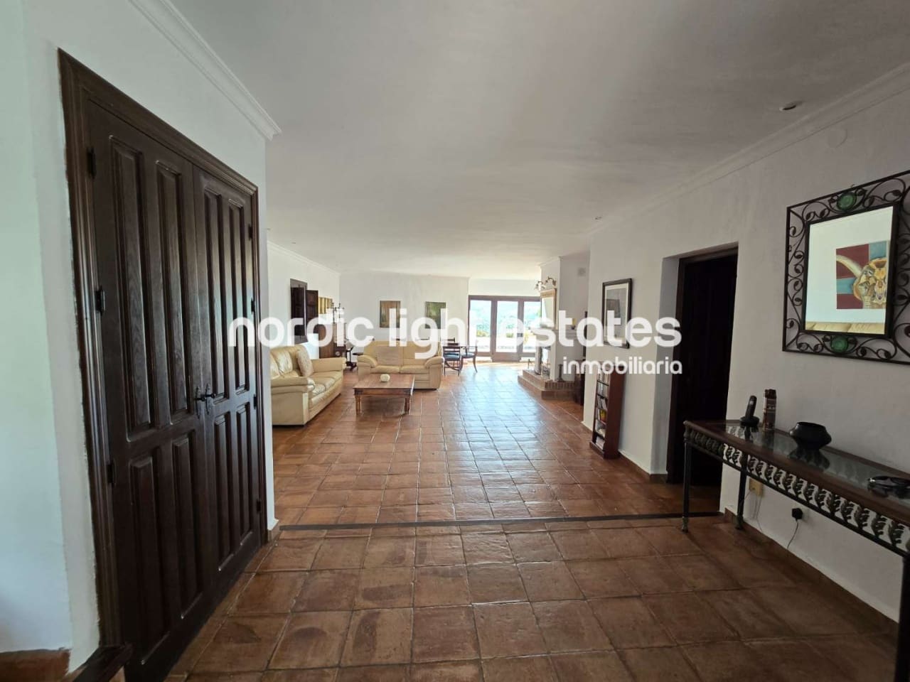 7 sypialnia Willa na sprzedaż w Torrox z basenem garażem - 880 000 € (Ref: 9175323)