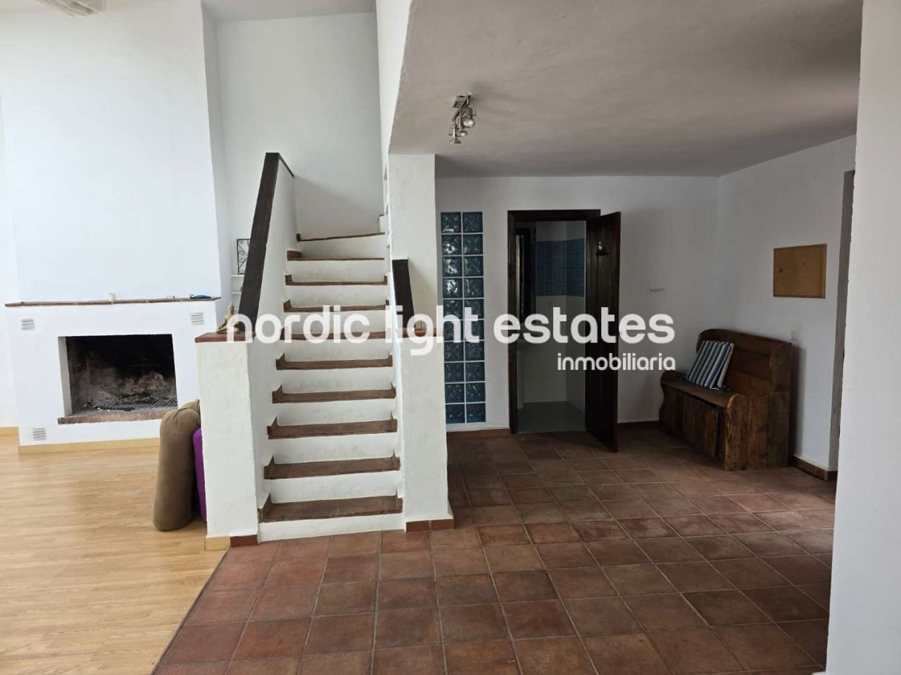 7 sypialnia Willa na sprzedaż w Torrox z basenem garażem - 880 000 € (Ref: 9175323)