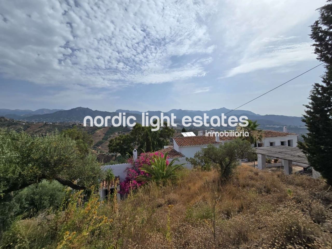 7 sypialnia Willa na sprzedaż w Torrox z basenem garażem - 880 000 € (Ref: 9175323)