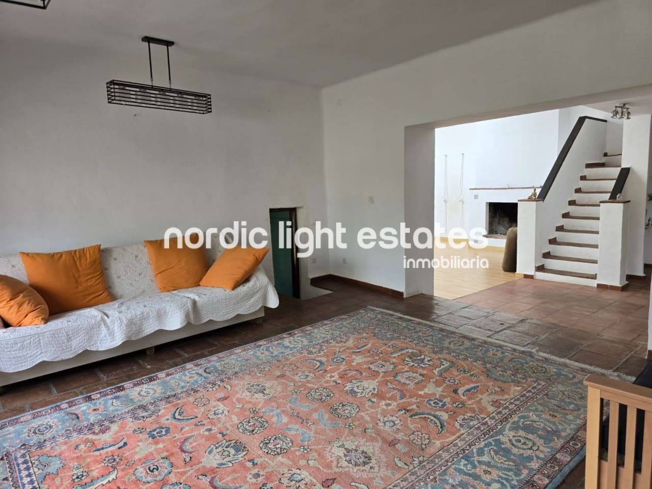 7 sypialnia Willa na sprzedaż w Torrox z basenem garażem - 880 000 € (Ref: 9175323)