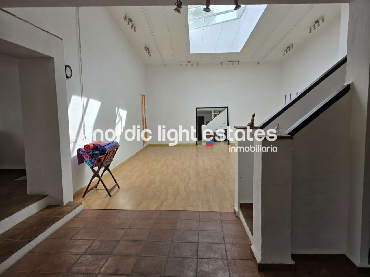 7 sypialnia Willa na sprzedaż w Torrox z basenem garażem - 880 000 € (Ref: 9175323)