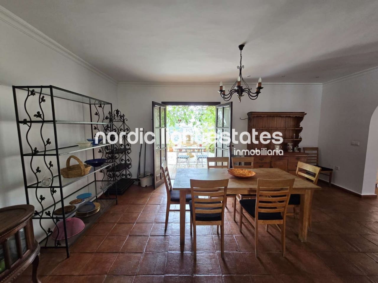 7 sypialnia Willa na sprzedaż w Torrox z basenem garażem - 880 000 € (Ref: 9175323)