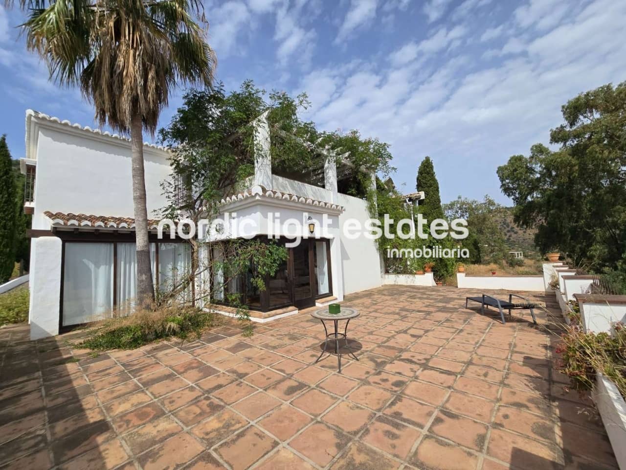 7 sypialnia Willa na sprzedaż w Torrox z basenem garażem - 880 000 € (Ref: 9175323)