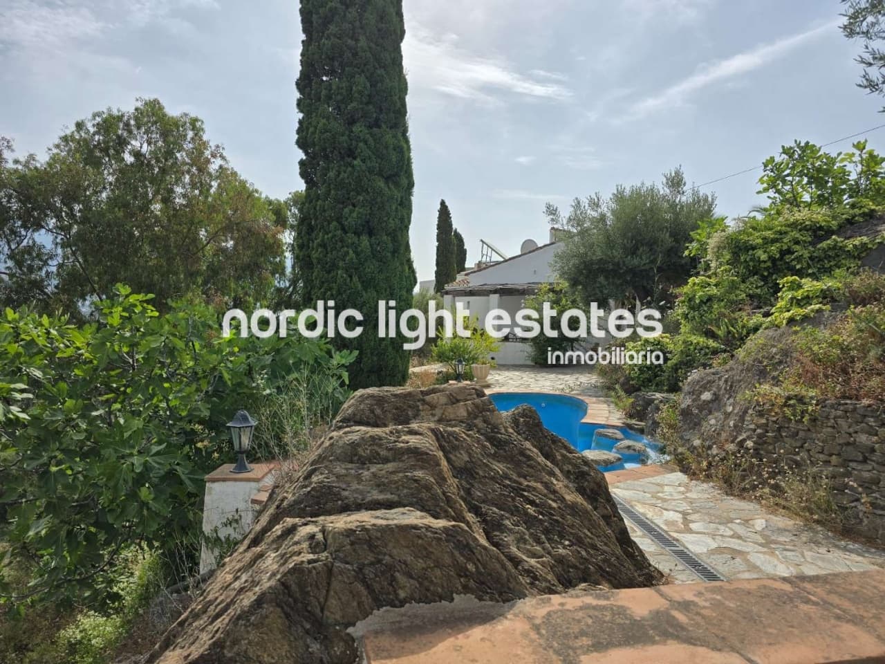 7 sypialnia Willa na sprzedaż w Torrox z basenem garażem - 880 000 € (Ref: 9175323)