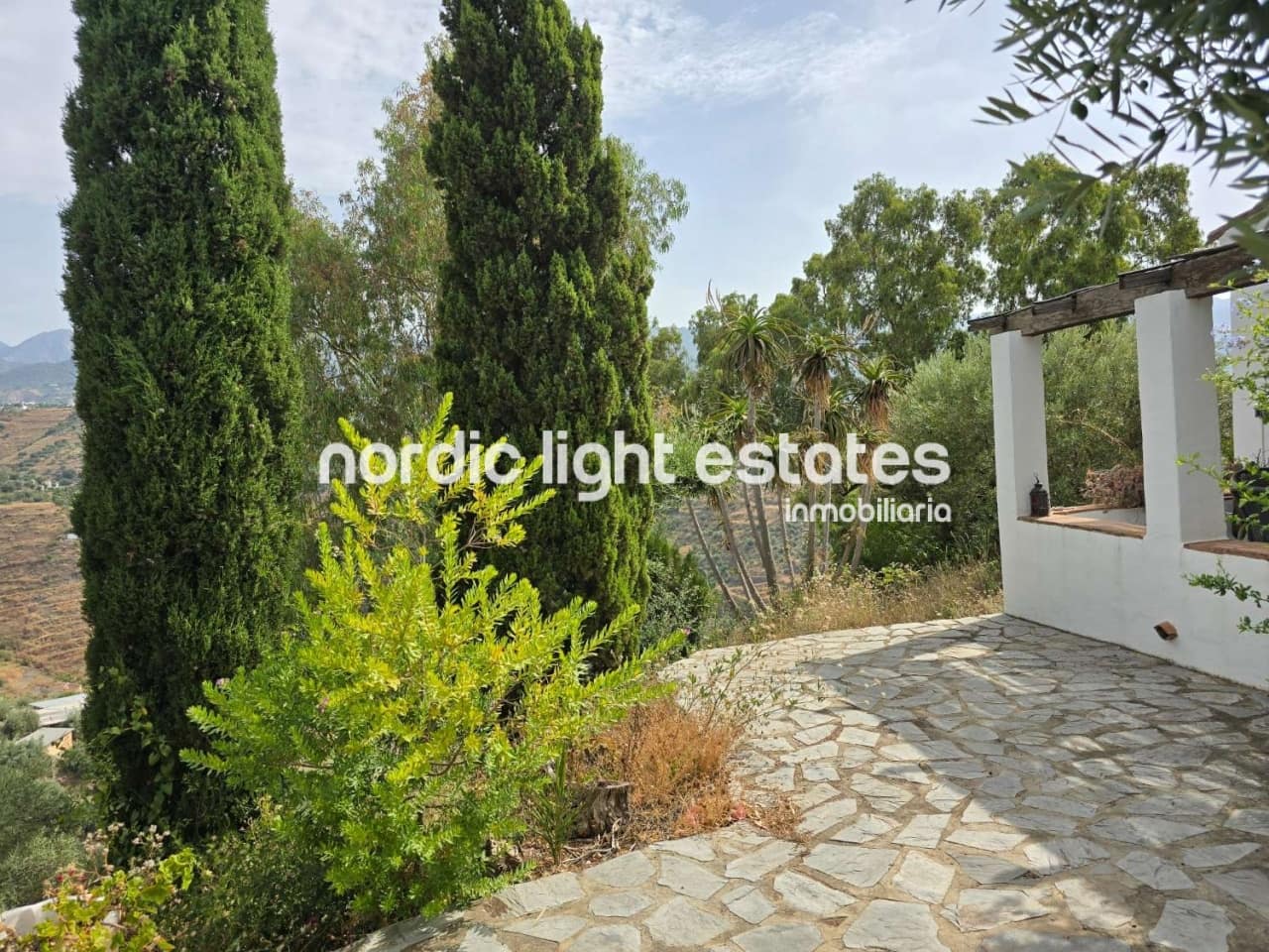 7 sypialnia Willa na sprzedaż w Torrox z basenem garażem - 880 000 € (Ref: 9175323)