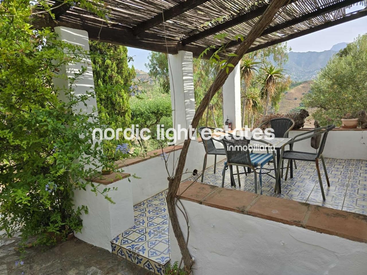 7 sypialnia Willa na sprzedaż w Torrox z basenem garażem - 880 000 € (Ref: 9175323)