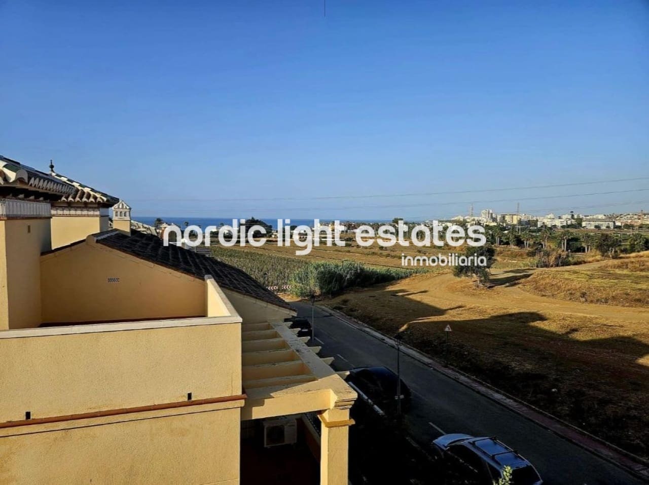 4 soveværelse Semi-Rækkehus til salg i Caleta de Velez med garage - € 550.000 (Ref: 9175764)