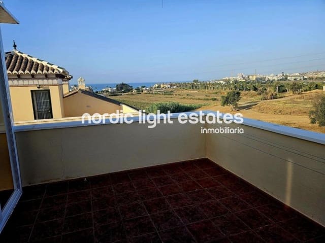 4 makuuhuone Paritalo myytävänä paikassa Caleta de Vélez, Vélez-Málaga mukana 
autotalli - 550 000 € (Ref: 9175764)