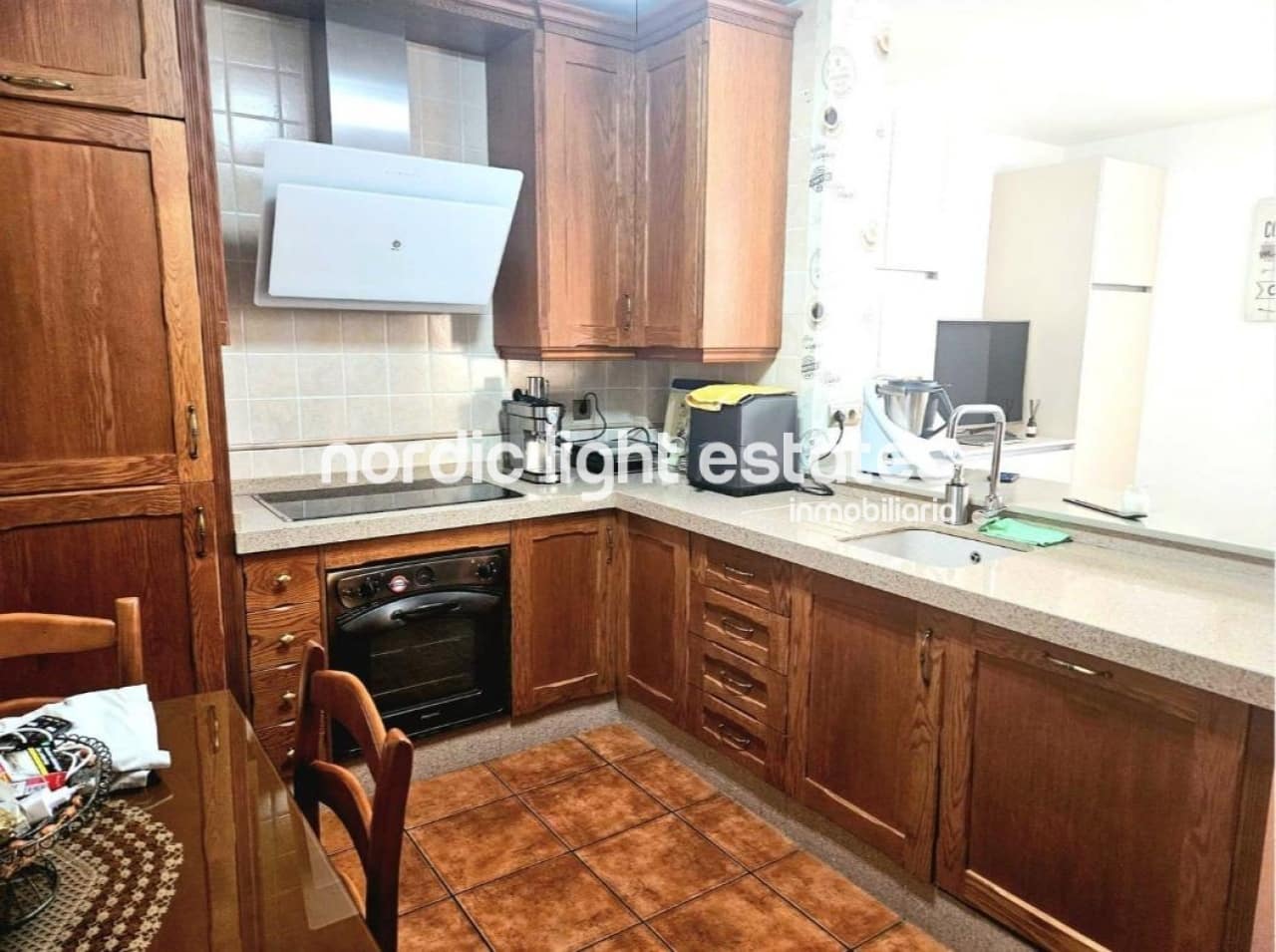 4 soveværelse Semi-Rækkehus til salg i Caleta de Velez med garage - € 550.000 (Ref: 9175764)