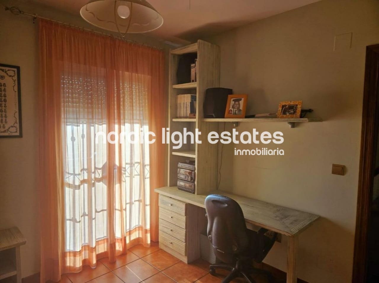 4 soveværelse Semi-Rækkehus til salg i Caleta de Velez med garage - € 550.000 (Ref: 9175764)