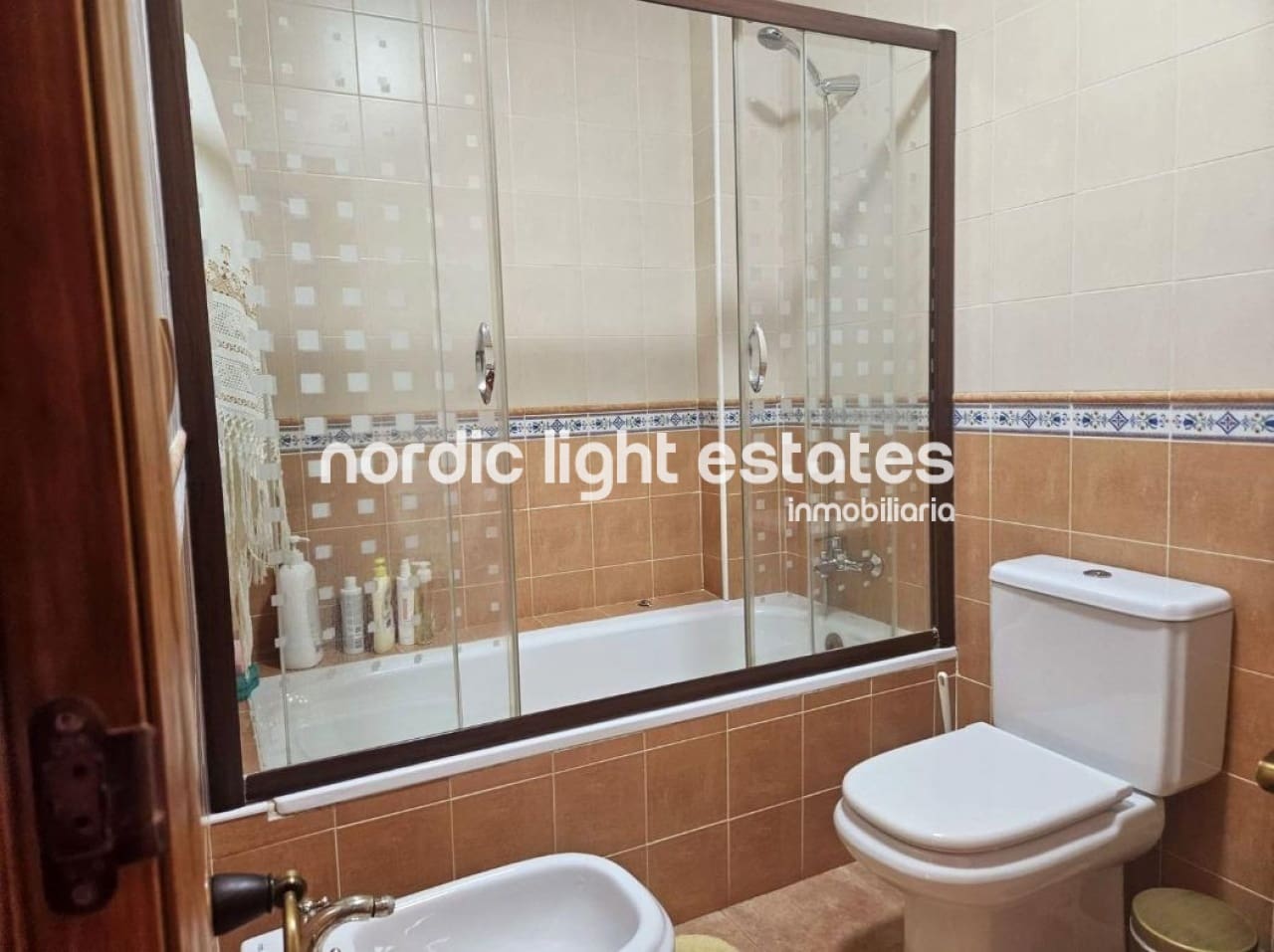 4 soveværelse Semi-Rækkehus til salg i Caleta de Velez med garage - € 550.000 (Ref: 9175764)