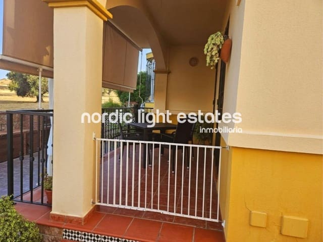 4 makuuhuone Paritalo myytävänä paikassa Caleta de Vélez, Vélez-Málaga mukana 
autotalli - 550 000 € (Ref: 9175764)